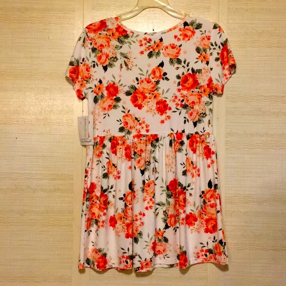 #24 Bobbie Brooks Top - Small - NWT - Picture 2 of 3